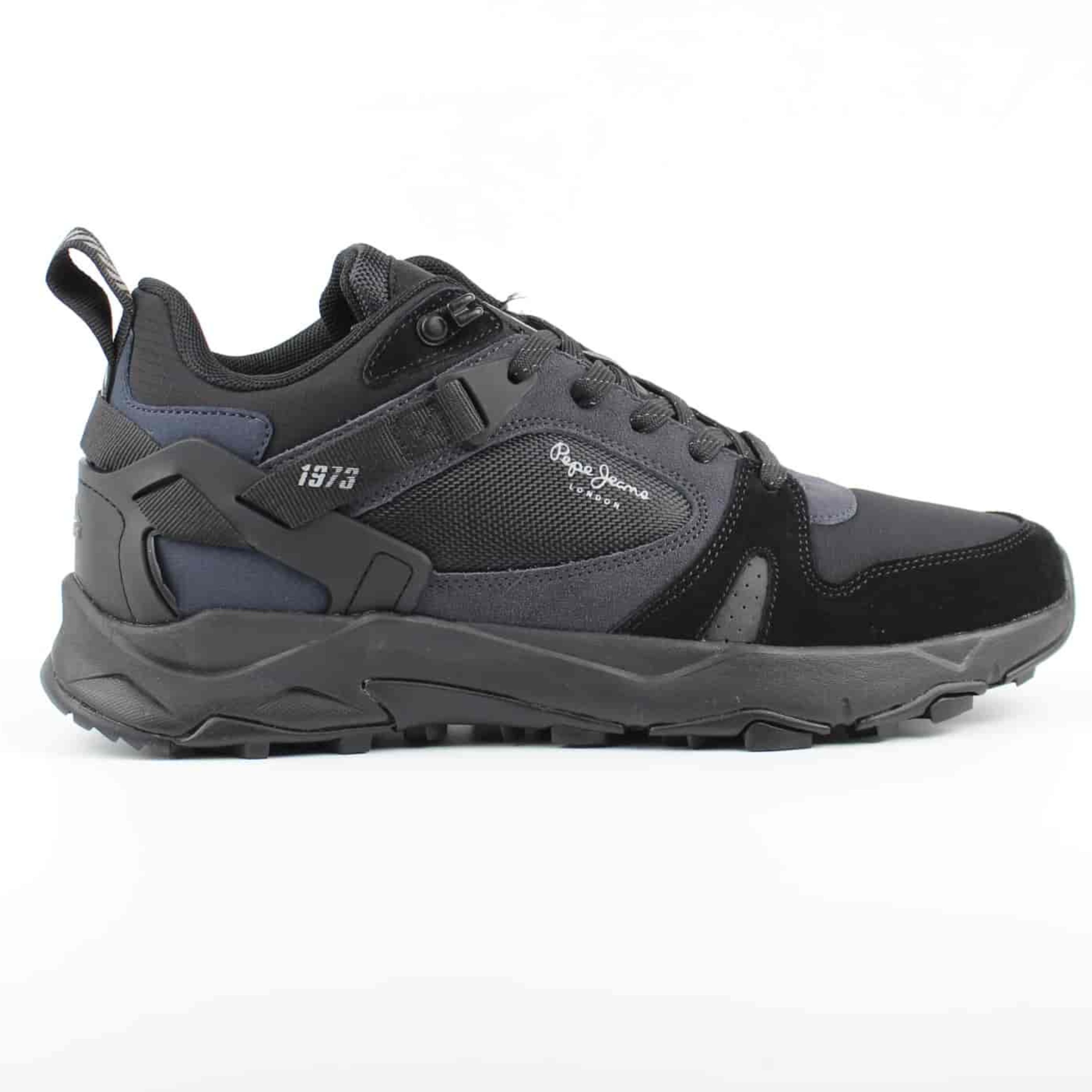 JAMES STREET Black