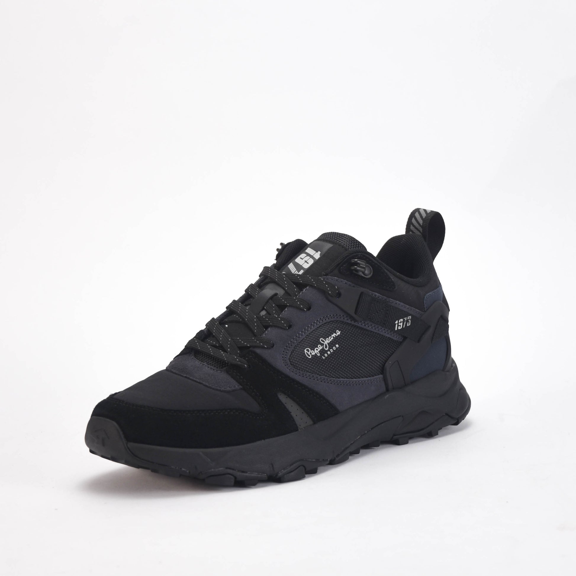 JAMES STREET Black