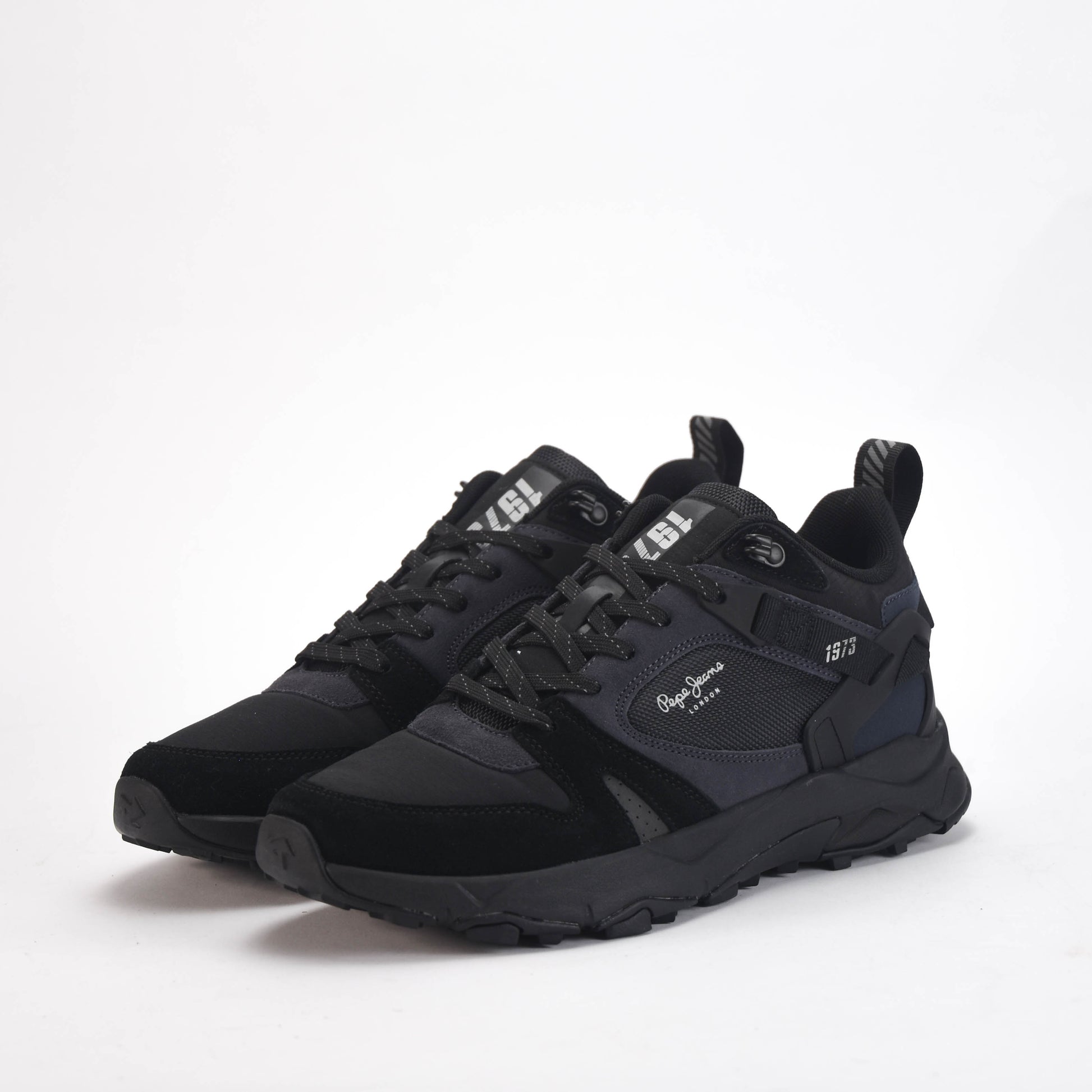 JAMES STREET Black