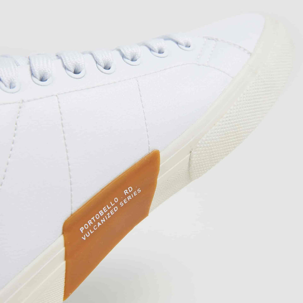 KENTON RISE WHITE - PMS31059-800