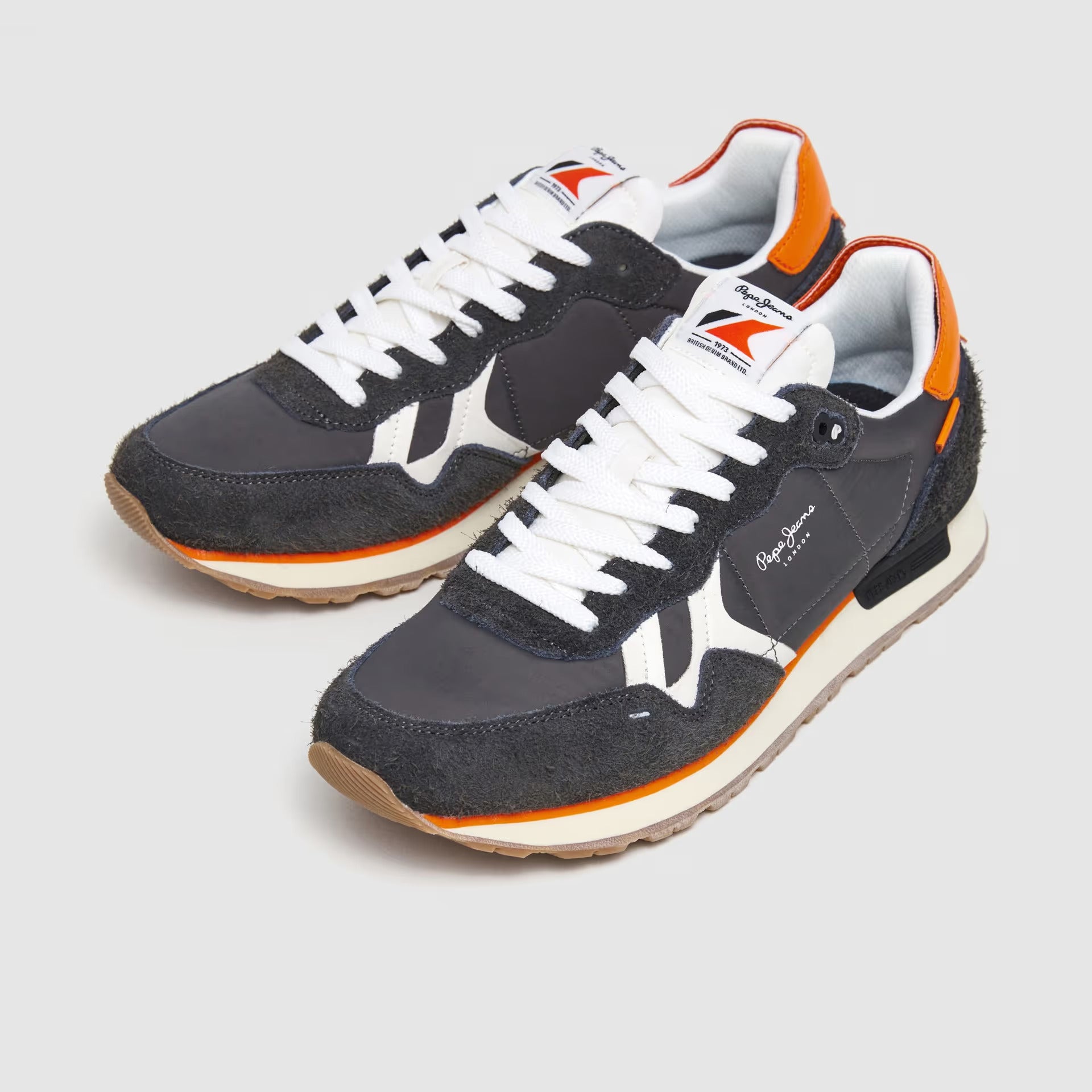 Brit FLY 990